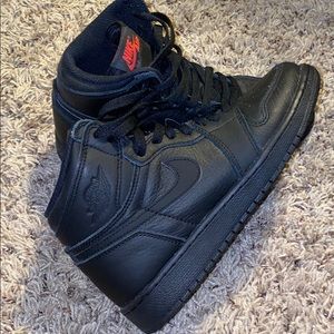 Air jordan 1 retro Black university red (SOLD)